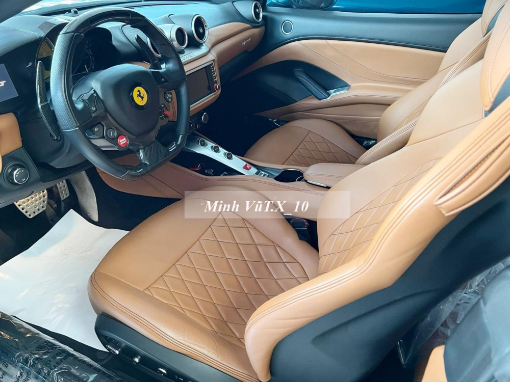 Chiếc xe đ&atilde; lăn b&aacute;nh được 11 ngh&igrave;n miles