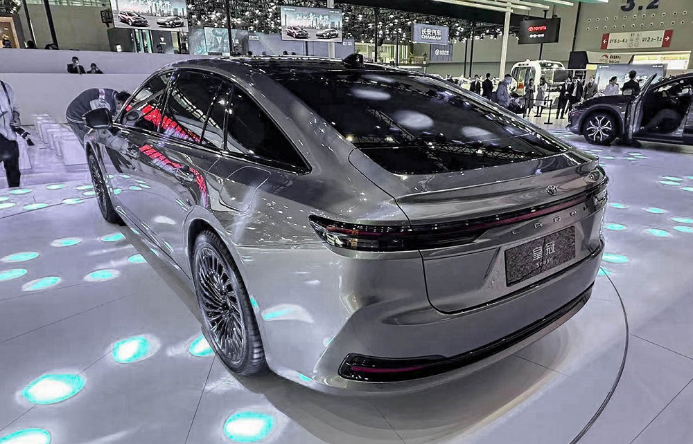 Toyota Crown Sedan c&oacute; thể d&ugrave;ng động cơ giống Crown Crossover