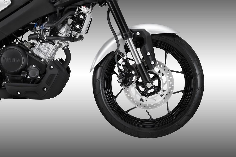 Yamaha XS155R dùng vành 17 inch và lốp không săm Yamaha XS155R dùng vành 17 inch và lốp không săm