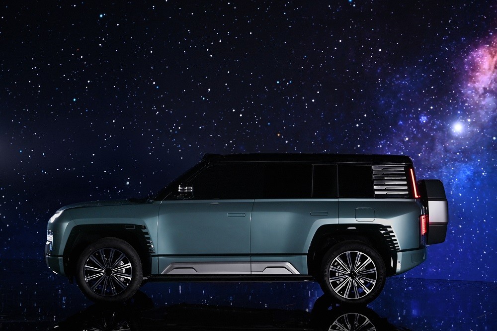 YangWang U8 có kích thước như Land Rover Defender 130 mới ra mắt Việt Nam YangWang U8 có kích thước như Land Rover Defender 130 mới ra mắt Việt Nam