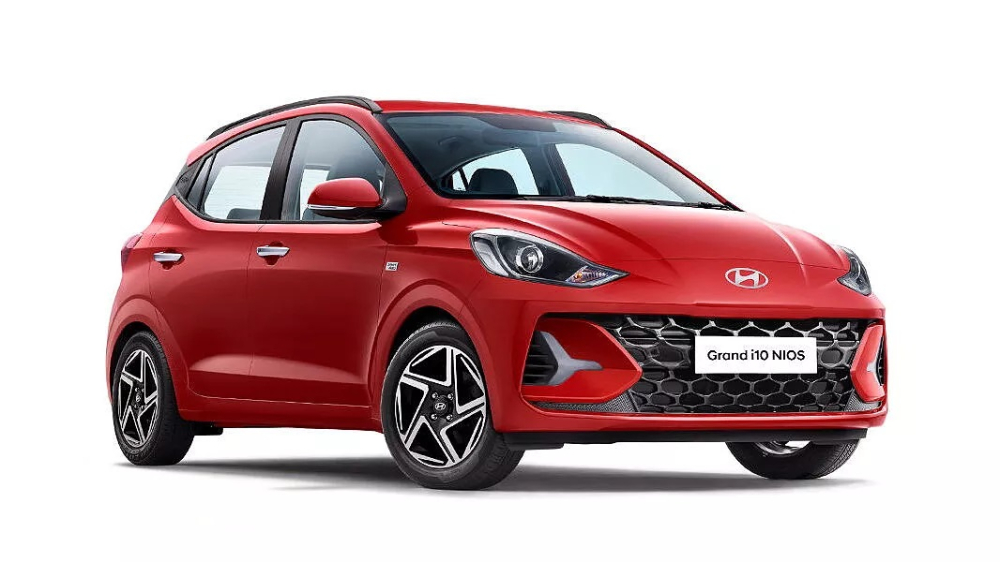 Hyundai Grand i10 2023 c&oacute; th&ecirc;m 6 t&uacute;i kh&iacute; v&agrave; hệ thống Cruise Control