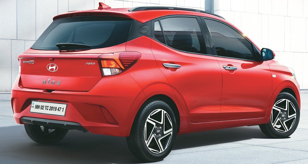 Hyundai Grand i10 2023 c&oacute; th&ecirc;m đ&egrave;n hậu mới