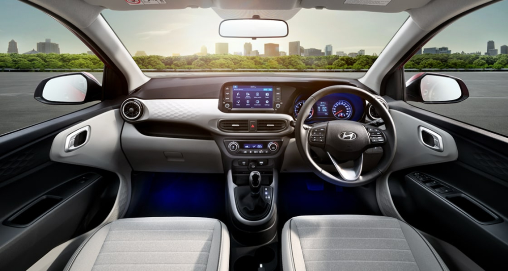 Nội thất 2 t&ocirc;ng m&agrave;u của Hyundai Grand i10 2023
