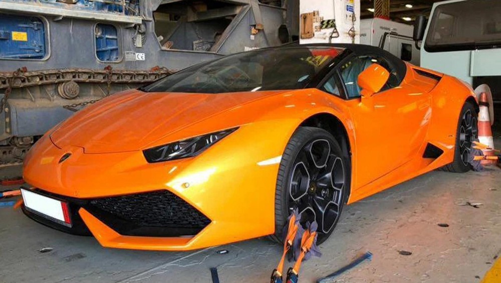 V&agrave; đ&acirc;y l&agrave; Lamborghini Huracan LP610-4 Spyder
