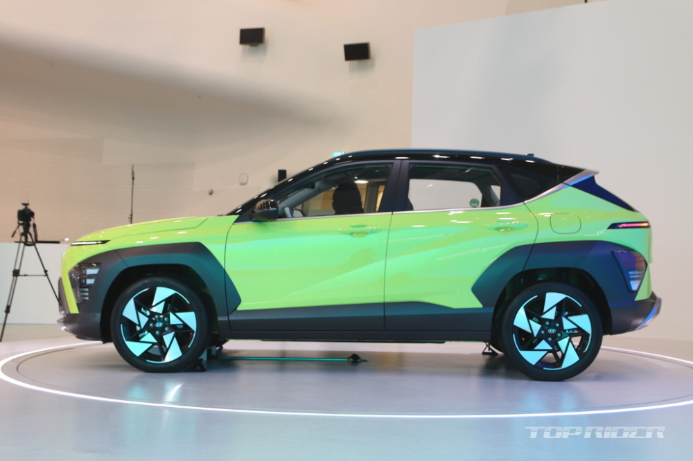 Hyundai Kona 2024 tăng đ&aacute;ng kể về k&iacute;ch thước