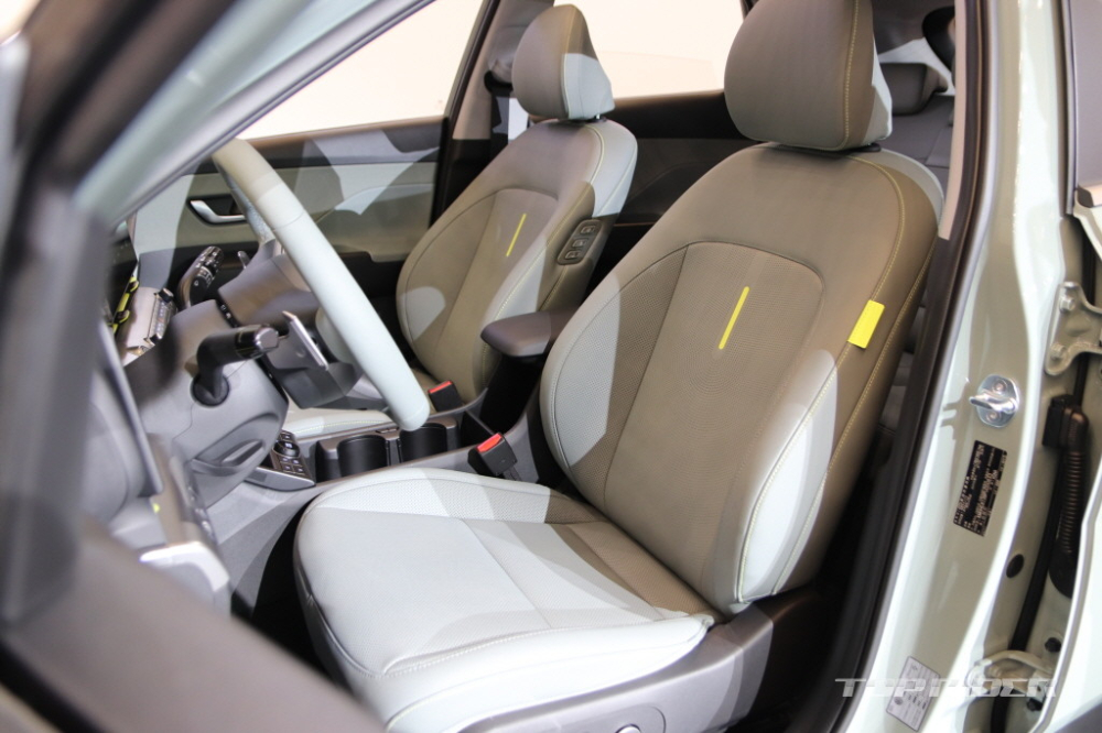 Ghế trước của Hyundai Kona 2024