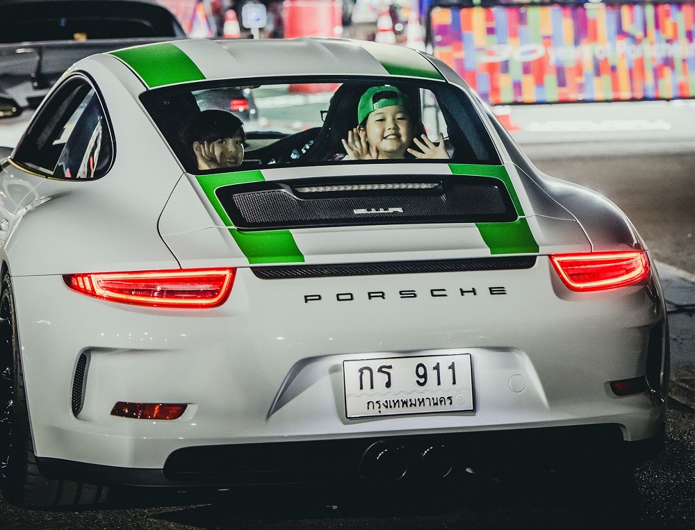 Mãn nhãn với dàn xe Porsche đủ màu sắc tụ họp tại Thái Lan
