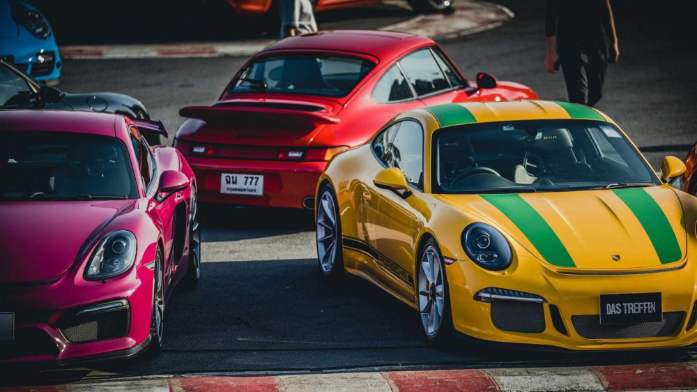 Mãn nhãn với dàn xe Porsche đủ màu sắc tụ họp tại Thái Lan