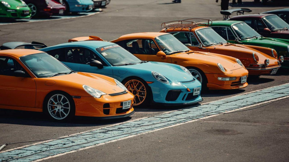 Mãn nhãn với dàn xe Porsche đủ màu sắc tụ họp tại Thái Lan