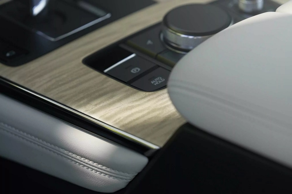 Phanh tay điện tử của Mazda CX-90 2024