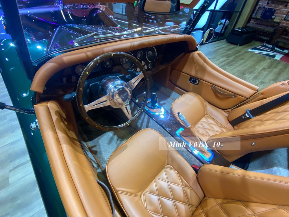 Nội thất của một chiếc xe Morgan Plus Four Nội thất của một chiếc xe Morgan Plus Four