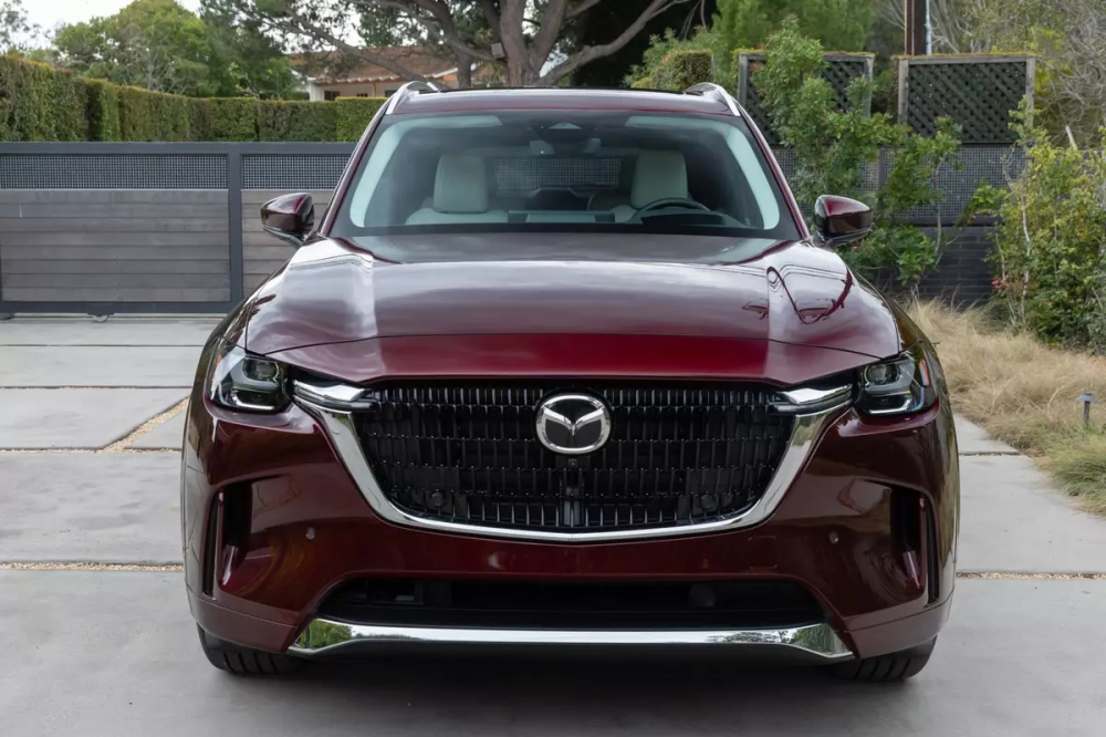 Cận cảnh đầu xe của Mazda CX-90 2024 Cận cảnh đầu xe của Mazda CX-90 2024