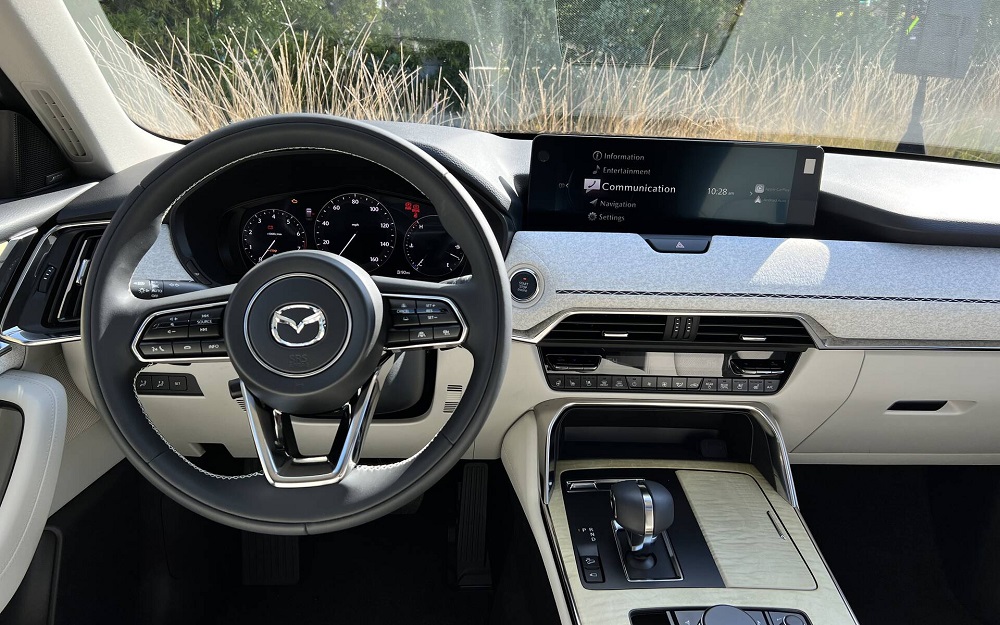 Mazda CX-90 2024 có màn hình trung tâm cỡ lớn Mazda CX-90 2024 có màn hình trung tâm cỡ lớn