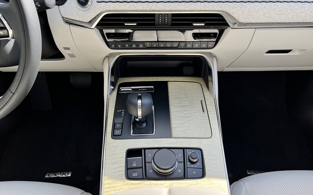 Cụm điều khiển trung tâm của Mazda CX-90 2024 Cụm điều khiển trung tâm của Mazda CX-90 2024