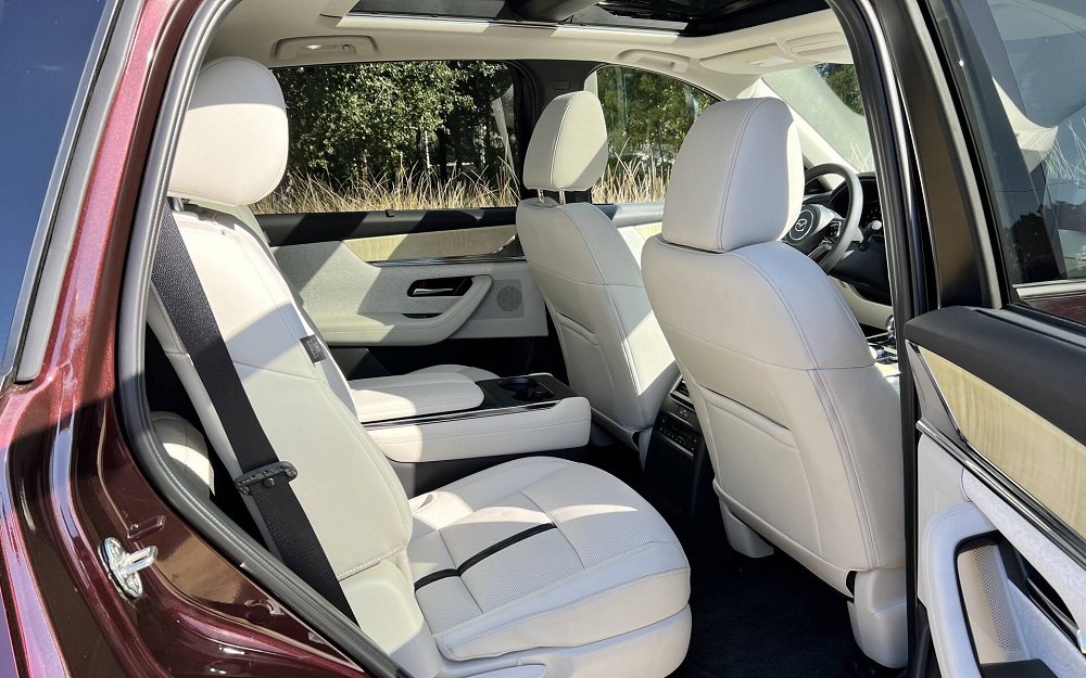 Hàng ghế giữa của Mazda CX-90 2024 Hàng ghế giữa của Mazda CX-90 2024