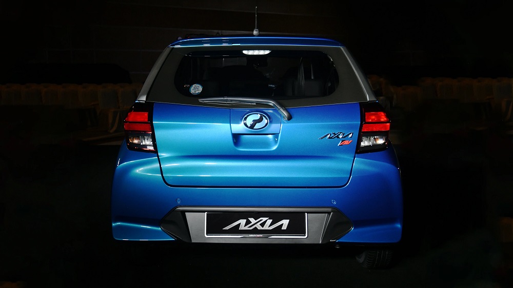 Perodua Axia 2023 nhìn từ phía sau