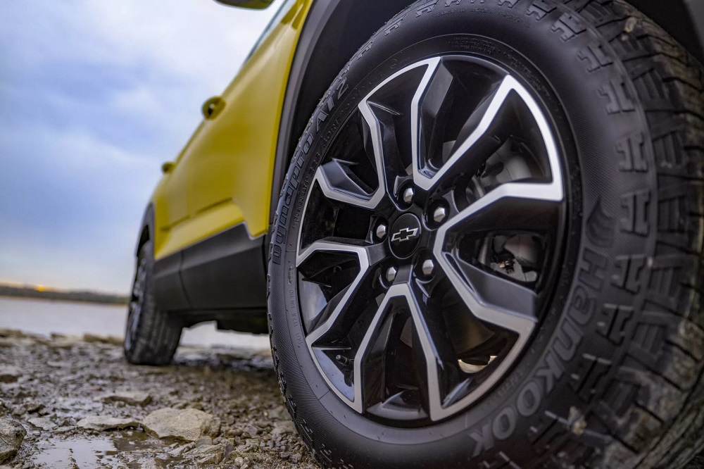 Vành la-zăng của Chevrolet Trailblazer 2024 bản Activ cũng có thiết kế riêng Vành la-zăng của Chevrolet Trailblazer 2024 bản Activ cũng có thiết kế riêng