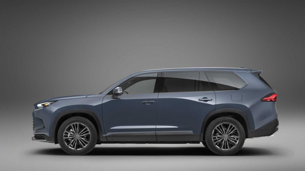 Toyota Grand Highlander 2024 có kích thước khá lớn Toyota Grand Highlander 2024 có kích thước khá lớn