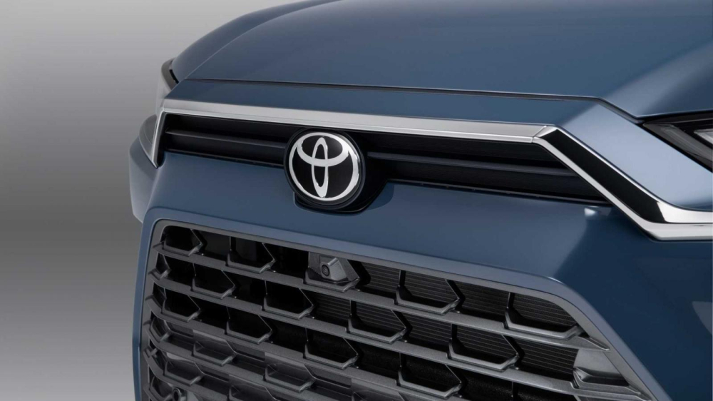 Lưới tản nhiệt trên của Toyota Grand Highlander 2024 Lưới tản nhiệt trên của Toyota Grand Highlander 2024