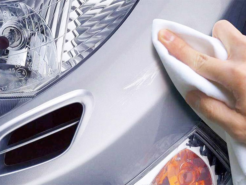 Màu sáng giúp che vết xước hiệu quả hơn. Màu sáng giúp che vết xước hiệu quả hơn.
