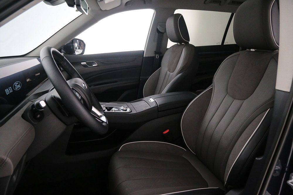 Ghế của Ford Equator 2023 có thể bọc da pha da lộn Ghế của Ford Equator 2023 có thể bọc da pha da lộn