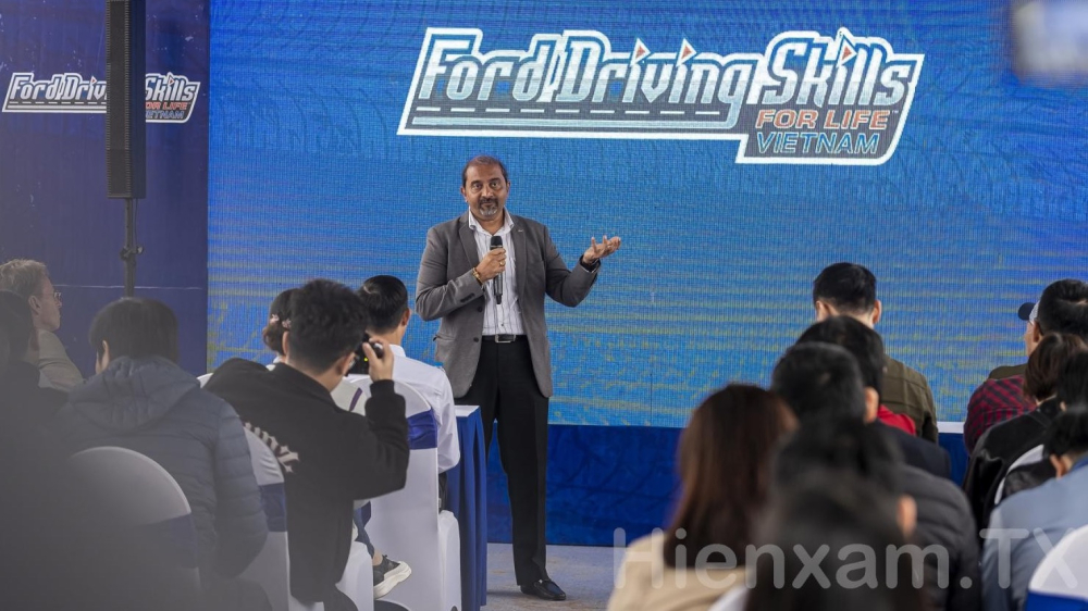 &Ocirc;ng Ruchik Shah, Tổng Gi&aacute;m đốc Ford Việt Nam