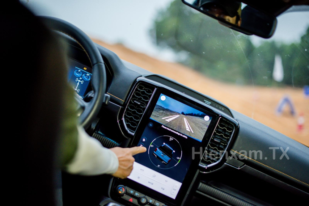 C&aacute;c c&ocirc;ng nghệ mới gi&uacute;p l&aacute;i xe kiểm so&aacute;t xe tốt hơn.