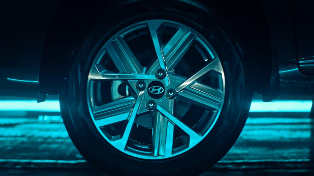 V&agrave;nh la-zăng đa chấu mới của Hyundai Accent 2023