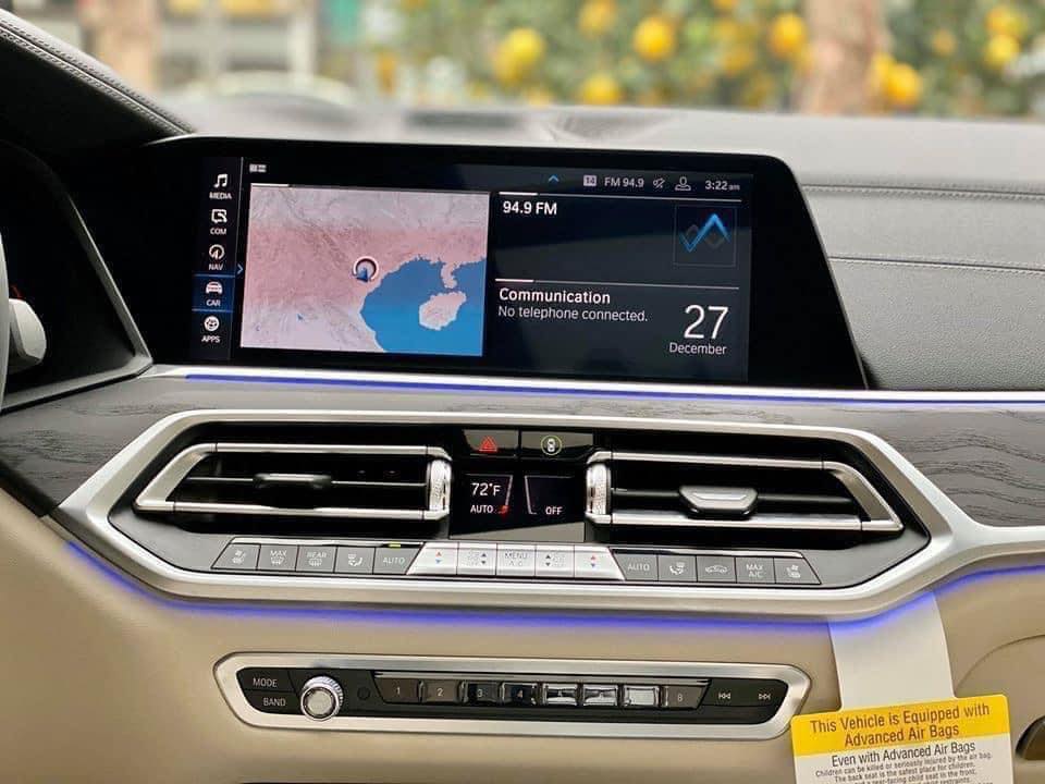 Màn hình giải trí trên xe BMW X7 từng của Trấn Thành chỉ có 12,3 inch Màn hình giải trí trên xe BMW X7 từng của Trấn Thành chỉ có 12,3 inch