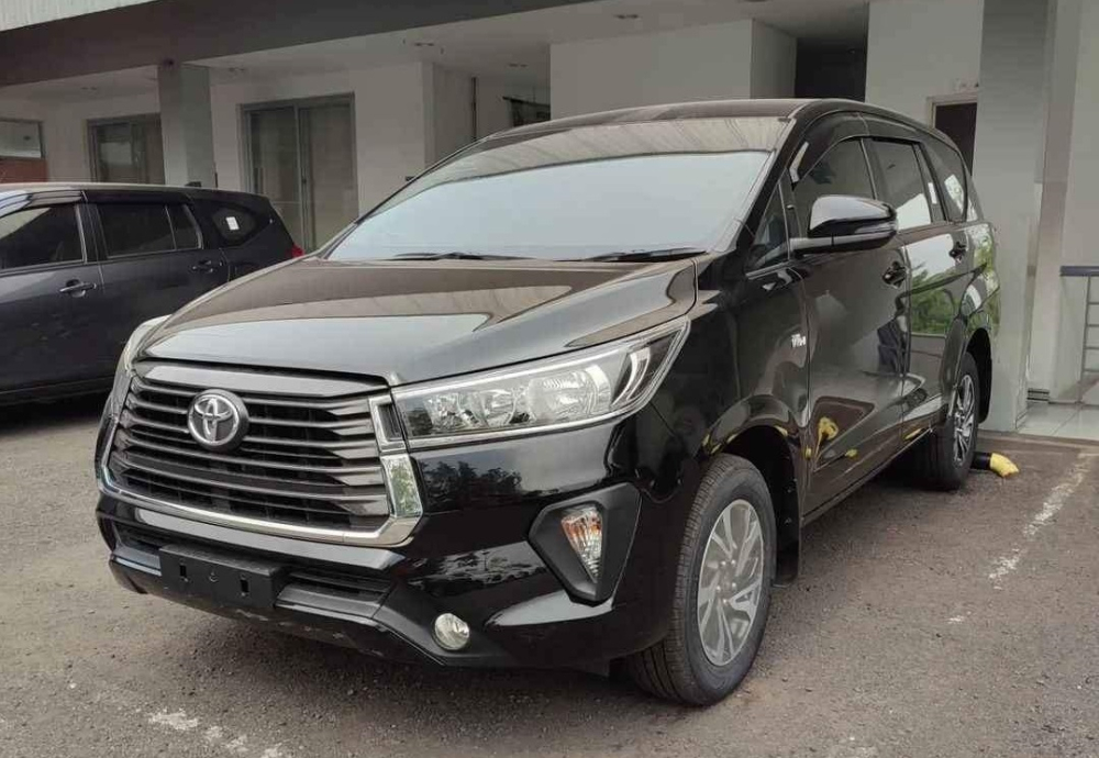 Toyota Innova thế hệ cũ tiếp tục được b&aacute;n ở thị trường Indonesia