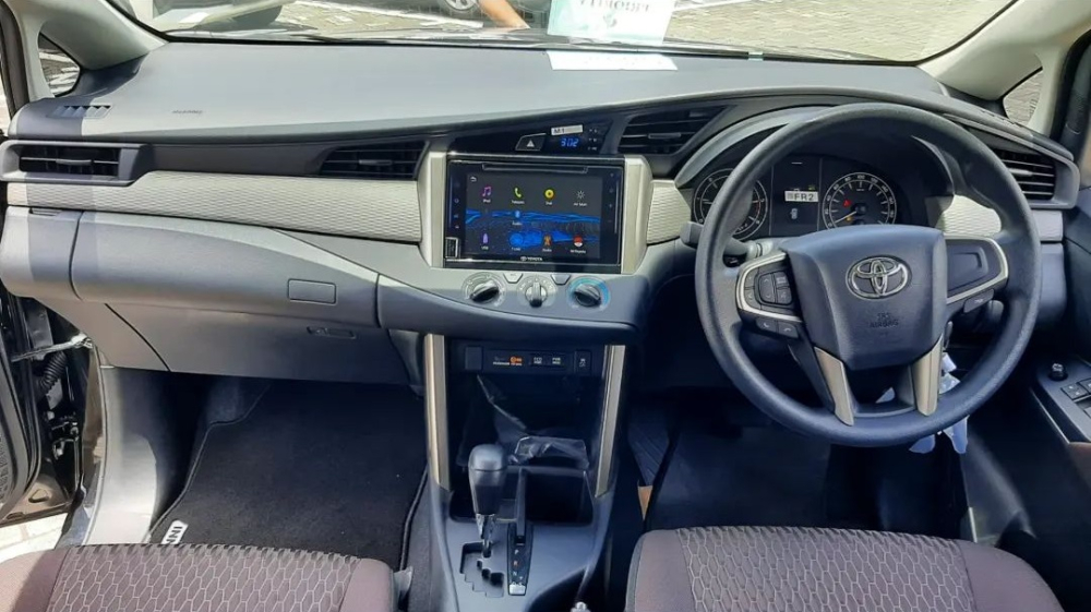 Nội thất của Toyota Innova thế hệ cũ