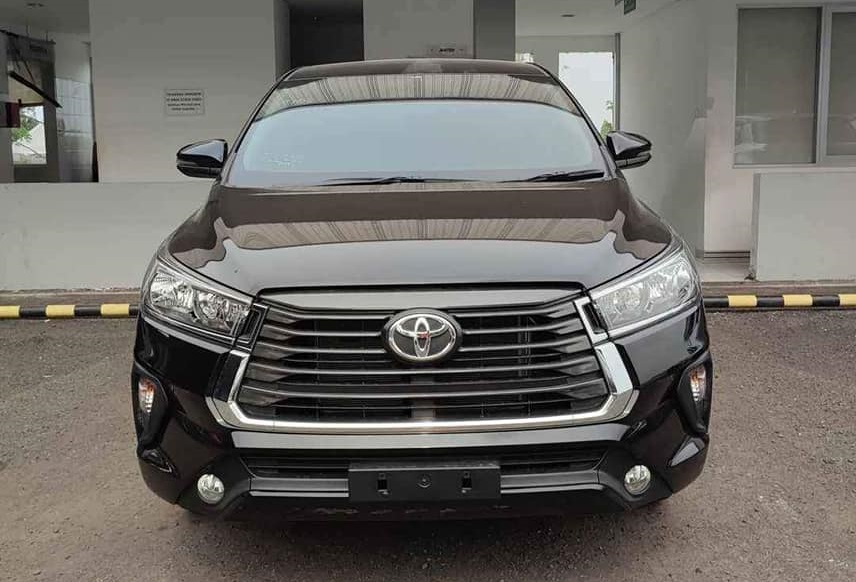 Toyota Innova thế hệ cũ được b&aacute;n tại Indonesia với trang bị v&agrave; thiết kế kh&ocirc;ng thay đổi