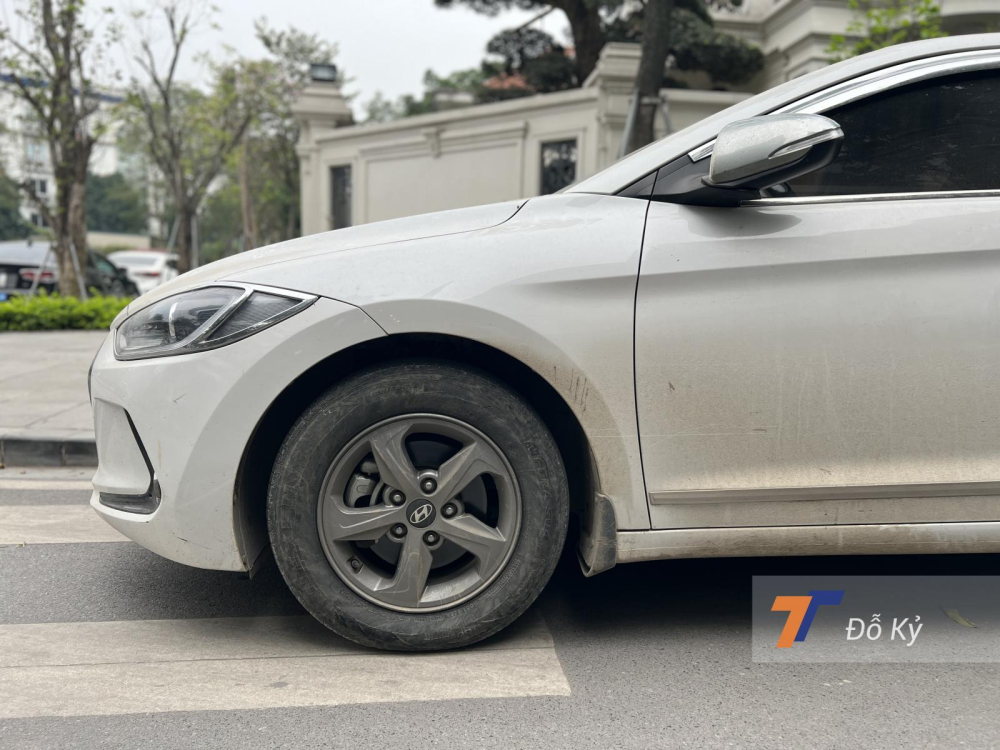 Chủ xe Hyundai Elantra 2018 cũ chia sẻ 3 lợi ích của việc mua xe đã qua sử dụng Chủ xe Hyundai Elantra 2018 cũ chia sẻ 3 lợi ích của việc mua xe đã qua sử dụng