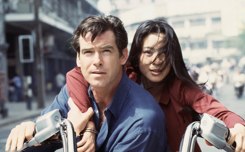 Dương Tử Quỳnh vào vai Bond girl, đóng cùng tài tử Pierce Brosnan trong phim Tomorrow Never Dies Dương Tử Quỳnh vào vai Bond girl, đóng cùng tài tử Pierce Brosnan trong phim Tomorrow Never Dies