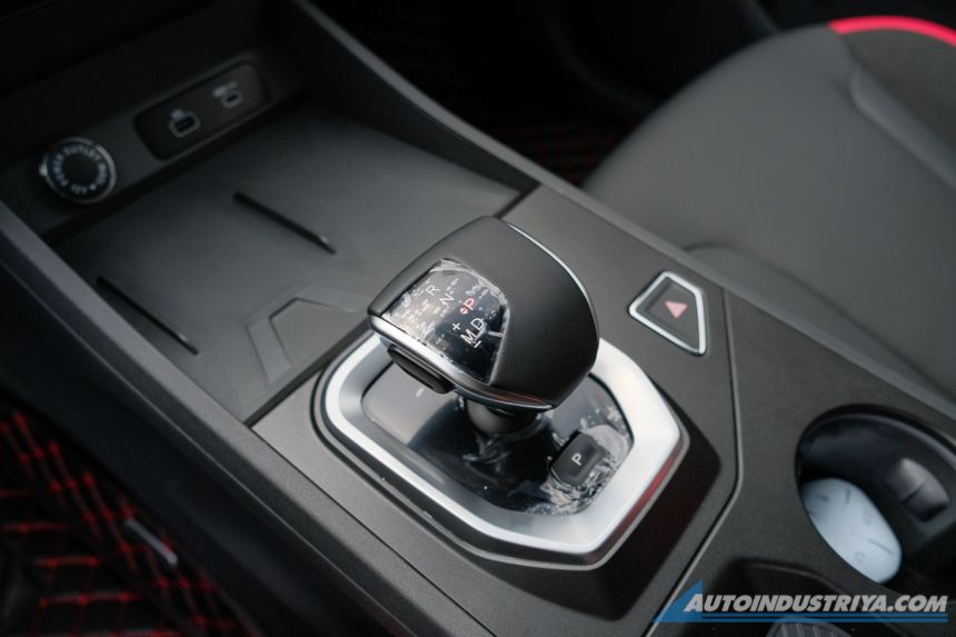 Jetour Dashing d&ugrave;ng hộp số tự động ly hợp k&eacute;p 6 cấp