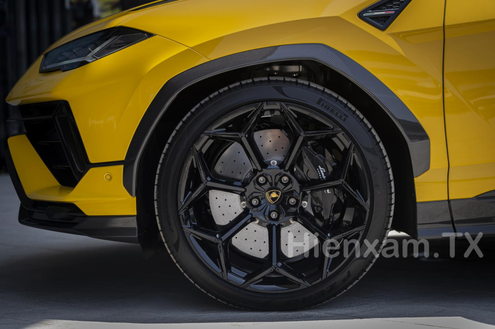 Lamborghini Urus Performante
