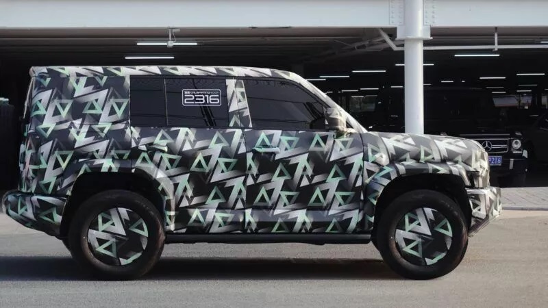 BYD SF có chiều dài cơ sở ngang ngửa Toyota Land Cruiser 300 BYD SF có chiều dài cơ sở ngang ngửa Toyota Land Cruiser 300