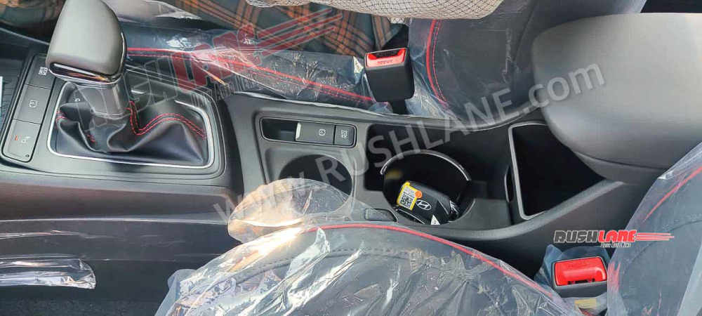Hyundai Accent 2023 bản cao cấp nhất còn có phanh tay điện tử