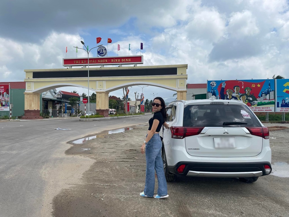 Chị Hạnh cho biết chuyến đi không có nhiều khó khăn, đi đường cũng khá suôn sẻ. Chỉ có một vài đoạn đường vắng là hơi lo sợ vì là phụ nữ và đi cùng con gái.