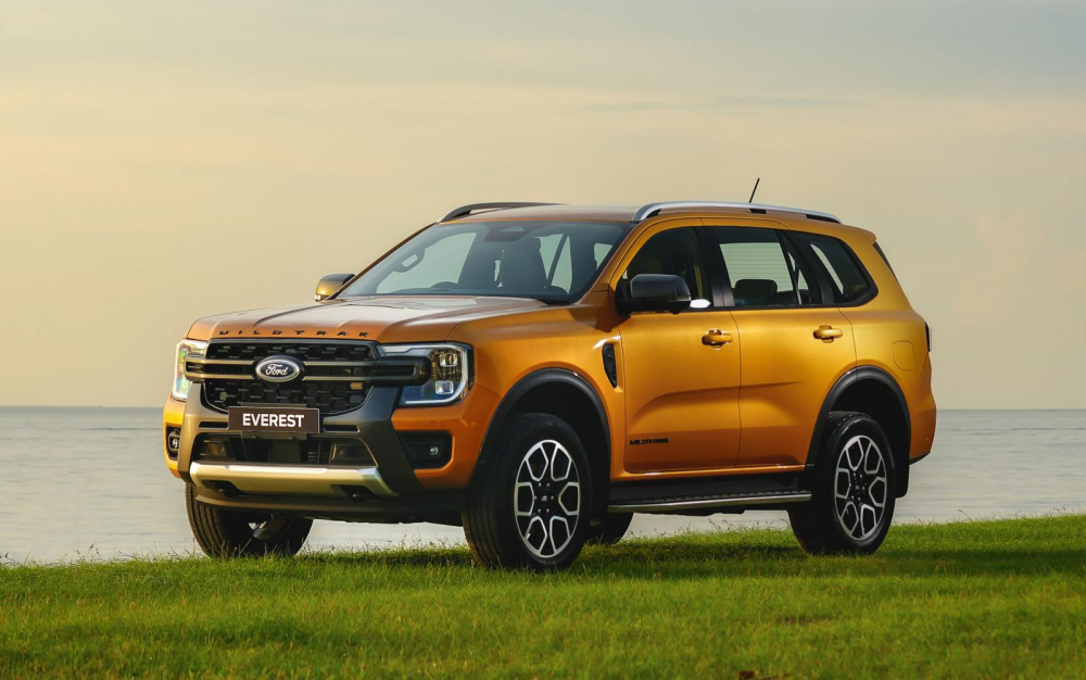 Ford Everest Wildtrak 2023 màu vàng Ford Everest Wildtrak 2023 màu vàng