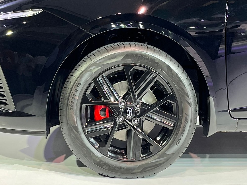 Vành 16 inch của Hyundai Accent 2023 bản cao cấp nhất Vành 16 inch của Hyundai Accent 2023 bản cao cấp nhất