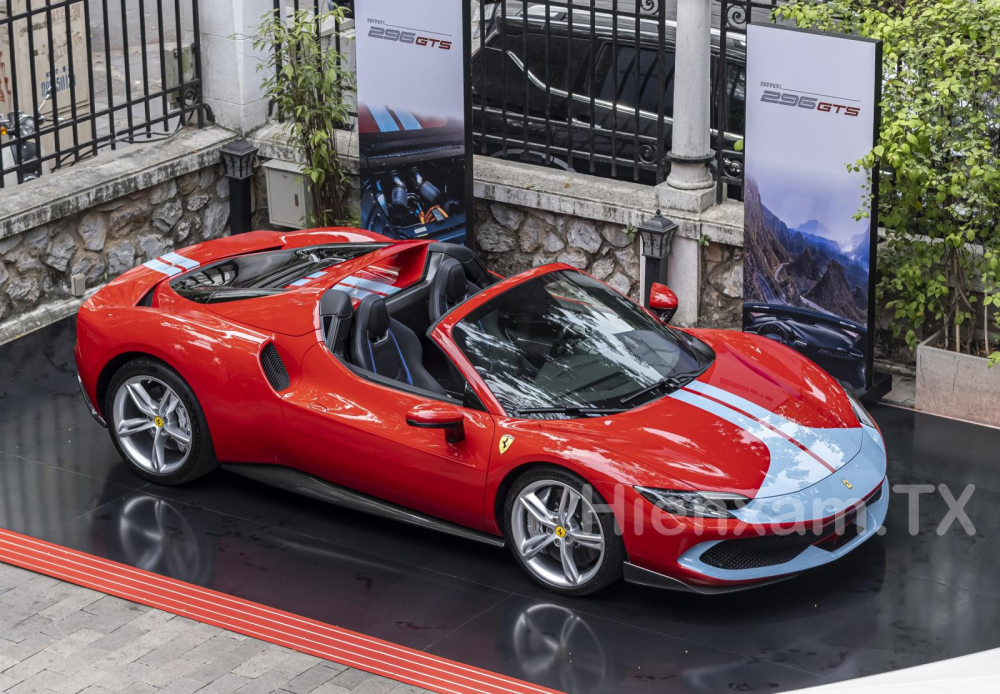 Ferrari 296 GTS - phiên bản mui trần của siêu xe hybrid Ferrari 296 GTB Ferrari 296 GTS - phiên bản mui trần của siêu xe hybrid Ferrari 296 GTB