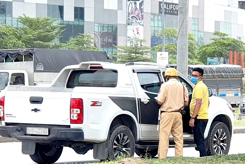 Xe bán tải có trọng lượng trên 950 kg không được lưu thông trên một số tuyến đường cấm.