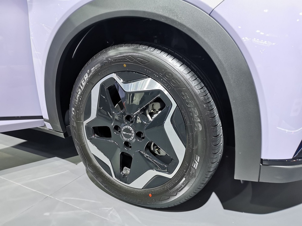 Vành 16 inch với thiết kế khí động lực học của BYD Dolphin Vành 16 inch với thiết kế khí động lực học của BYD Dolphin