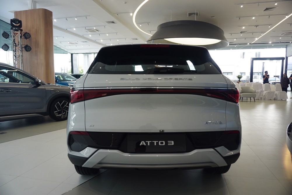 BYD Atto 3 nếu về Việt Nam sẽ cạnh tranh với VinFast VF6