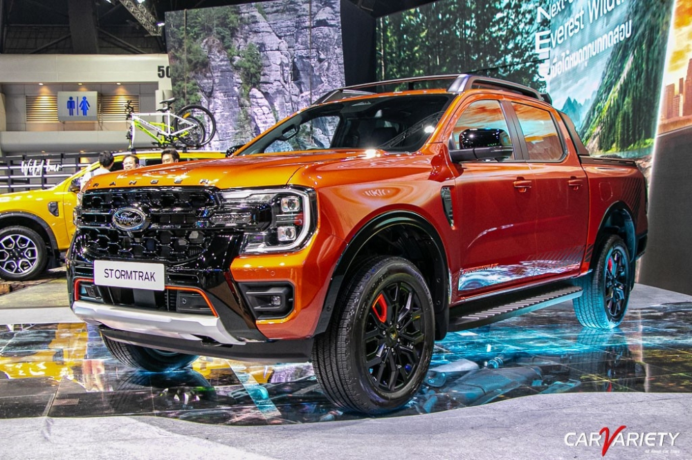Ford Ranger Stormtrak 2023 dùng động cơ diesel 2.0L quen thuộc