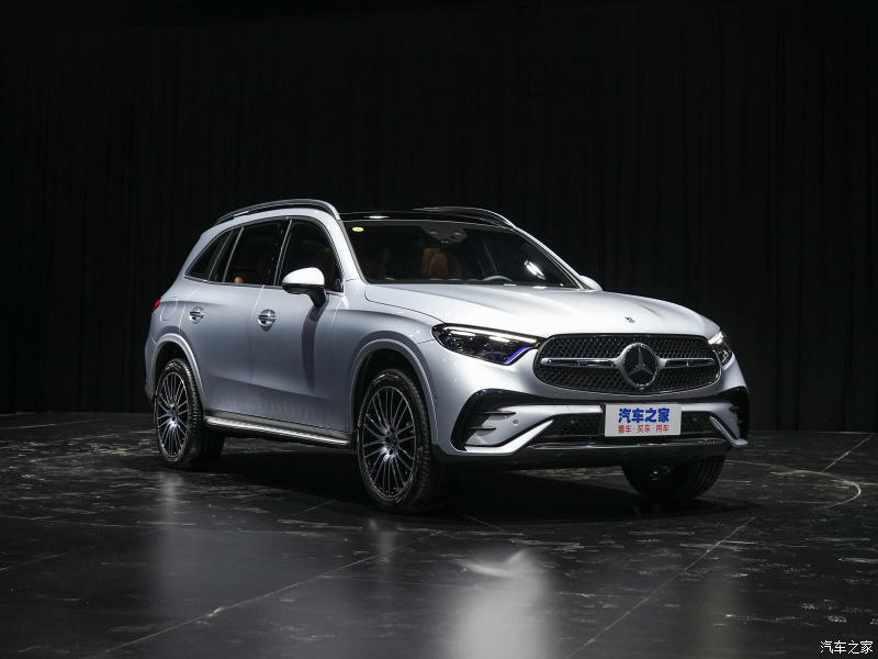 Mercedes-Benz GLC 300 L 4MATIC 2023 7 chỗ hạng sang Mercedes-Benz GLC 300 L 4MATIC 2023 7 chỗ hạng sang