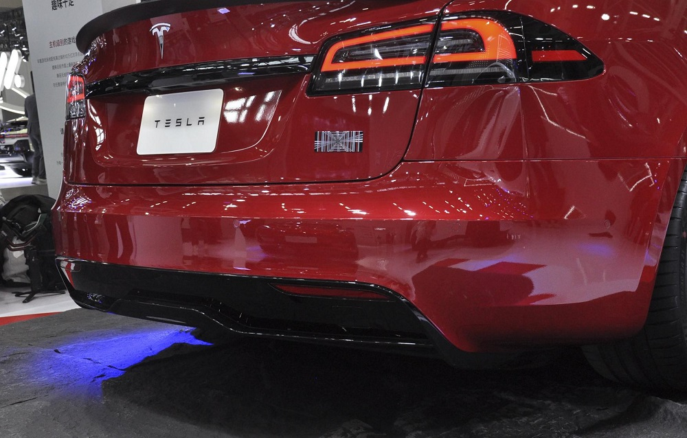 Tesla Model S 2023 c&oacute; gi&aacute; kh&aacute; cao