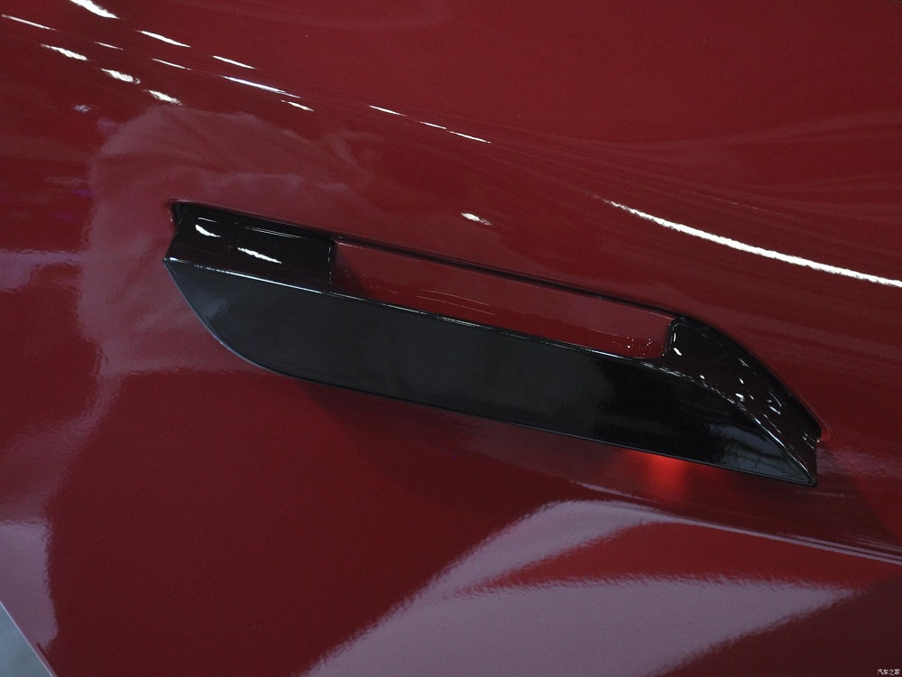 Tay nắm cửa của Tesla Model S 2023