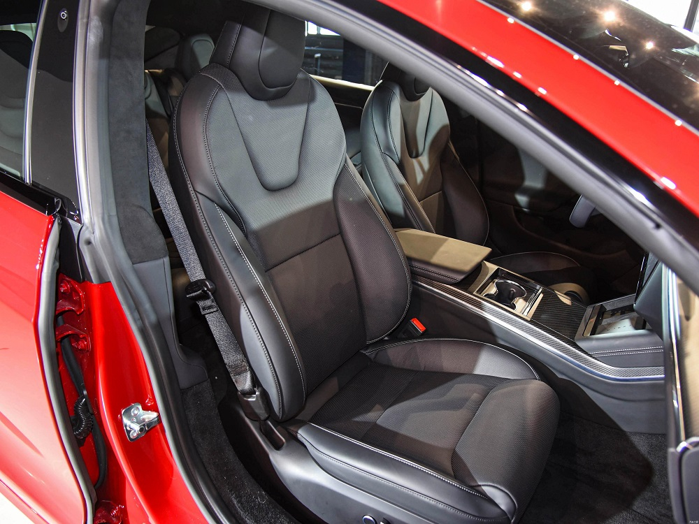 Ghế trước của Tesla Model S 2023